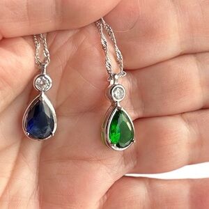 New Drop Pendant Necklace Blue or Green